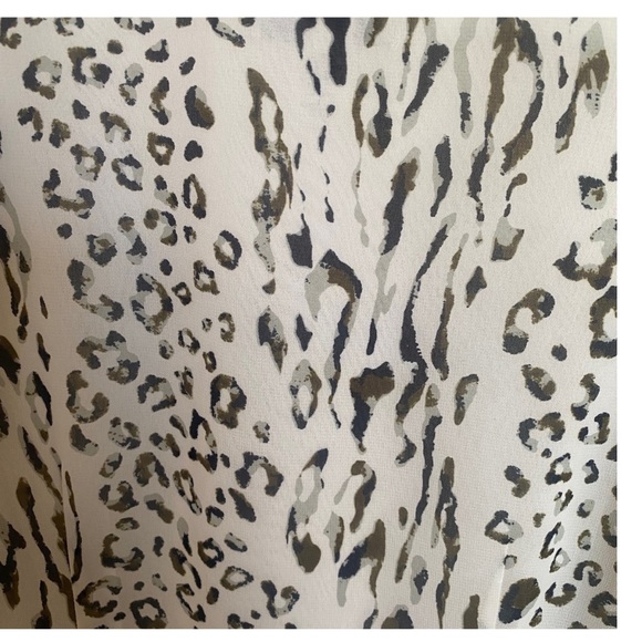 Ann Taylor Loft Sleeveless Top, Petite XS, Animal Print - Picture 4 of 7